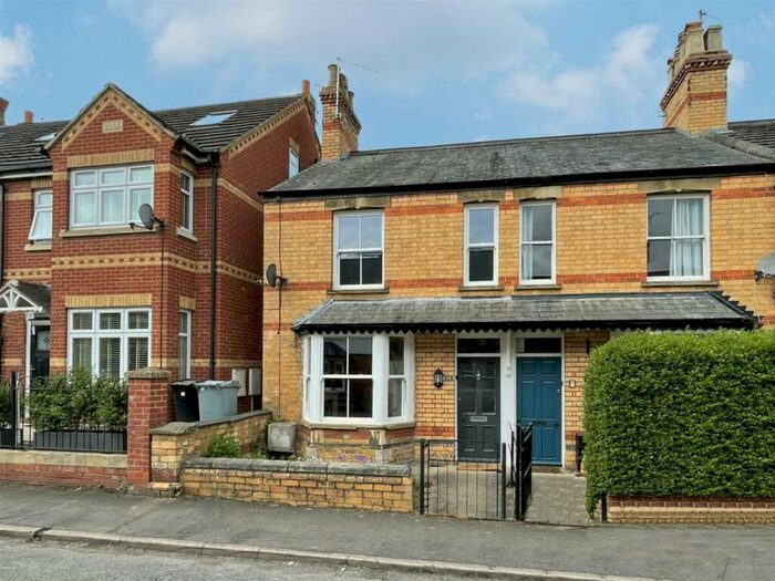 2 Bedroom End Of Terrace House To Rent In Queen Street, Stamford, PE9