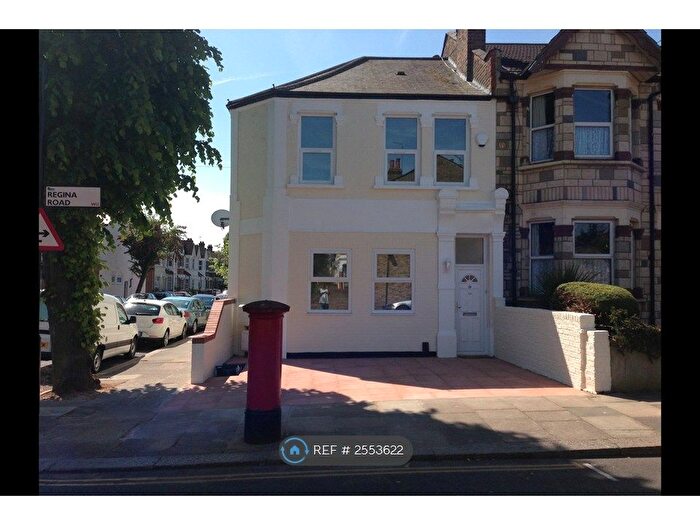 3 Bedroom Flat To Rent In Regina Road, West Ealing, W13