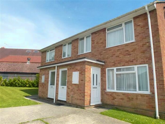 1 Bedroom Apartment To Rent In Thatcham Close, Yeovil, BA21
