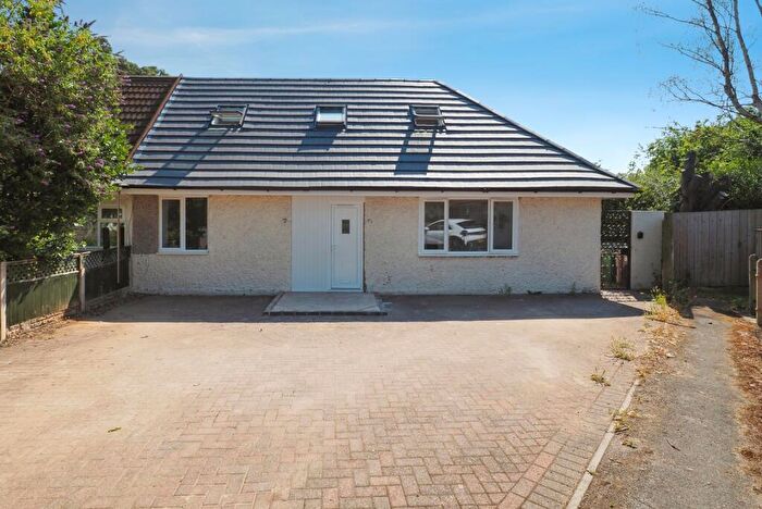 4 Bedroom Bungalow For Sale In Averton Square, Wollaton, Nottingham, NG8