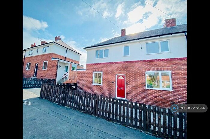 3 Bedroom Semi-Detached House To Rent In George Street, Mapplewell, Barnsley, S75
