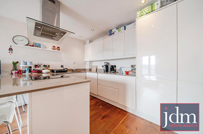 2 Bedroom Apartment To Rent In Bellegrove Road, Welling, DA16