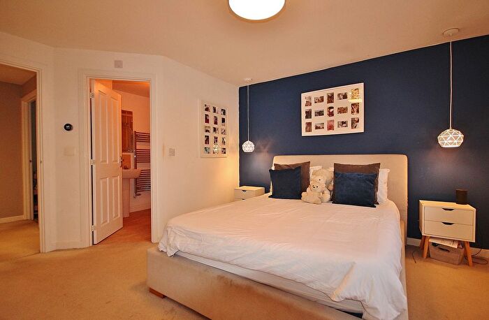 4 Bedroom Detached House For Sale In Townsend Road, Witney, OX29