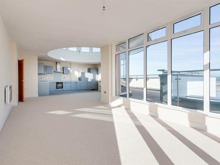 2 Bedroom Penthouse To Rent In Aqua, Lifeboat Quay, Poole, BH15
