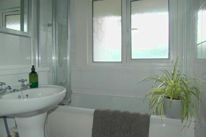 1 Bedroom Flat To Rent In Hoseason Gardens, Edinburgh, EH4