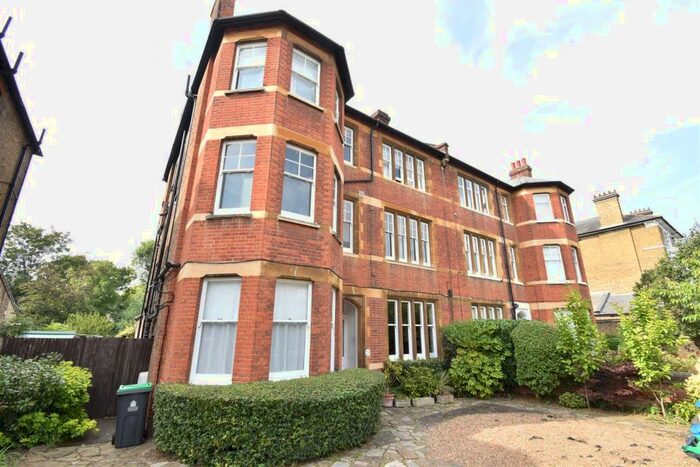 1 Bedroom Flat To Rent In Adelaide Road, Surbiton, KT6