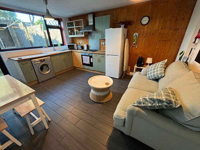 4 Bedroom House To Rent In Kelsall Croft, B1