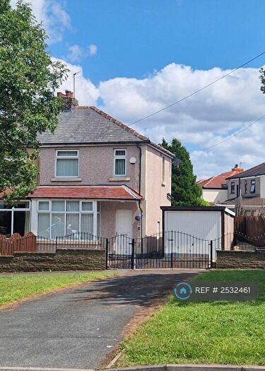 2 Bedroom Semi-Detached House To Rent In Cross Road, Idle, Bradford, BD10