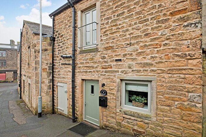 1 Bedroom Cottage For Sale In Druggist Lane, Addingham, LS29