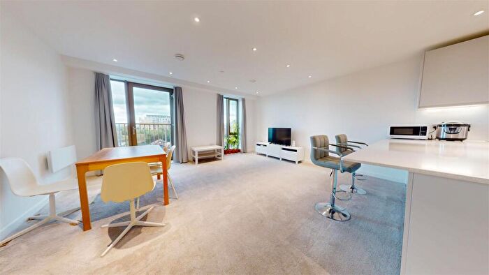 1 Bedroom Apartment For Sale In Local Crescent, Salford, M5