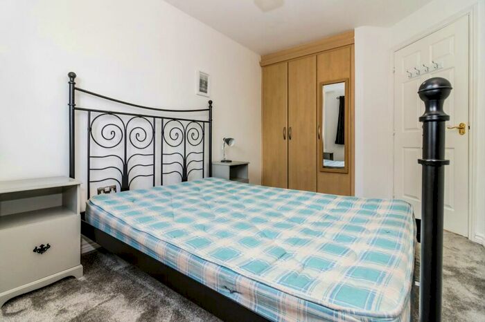 2 Bedroom Apartment To Rent In Montague Road, Manchester, M16