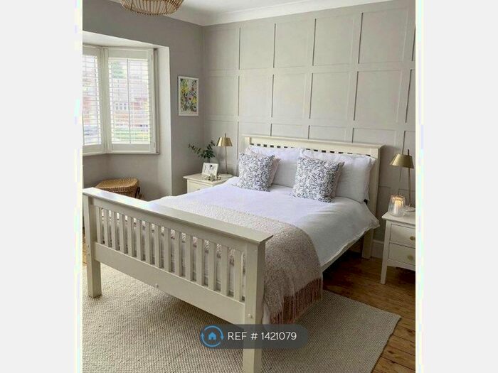 3 Bedroom Semi-Detached House To Rent In Clumber Drive, Radcliffe On Trent, NG12