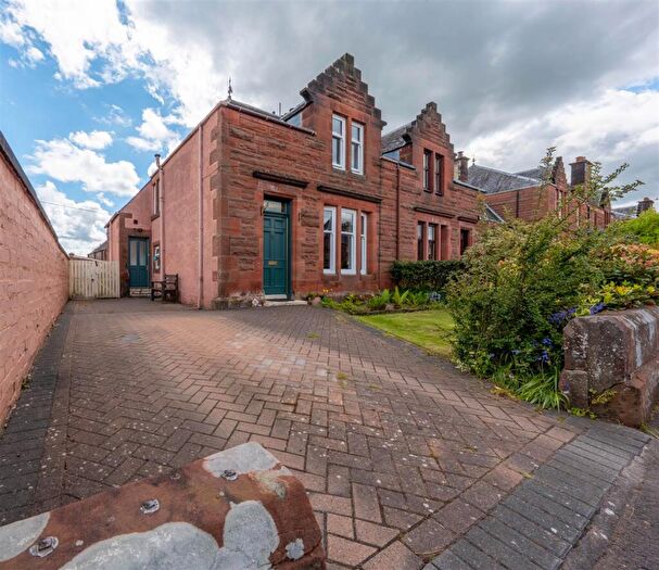 3 Bedroom House For Sale In Clyde Place, Perth, PH2