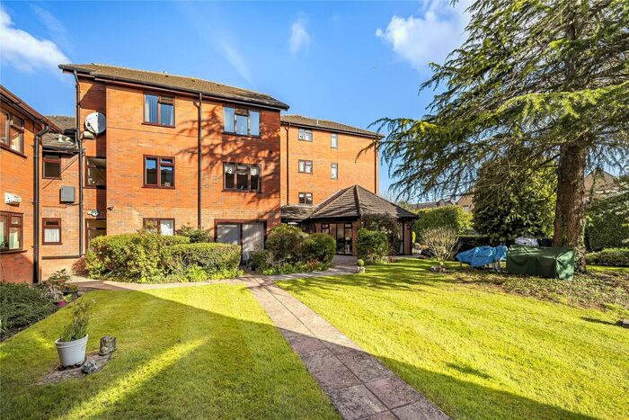 1 Bedroom Flat For Sale In Farnborough Common, Orpington, BR6