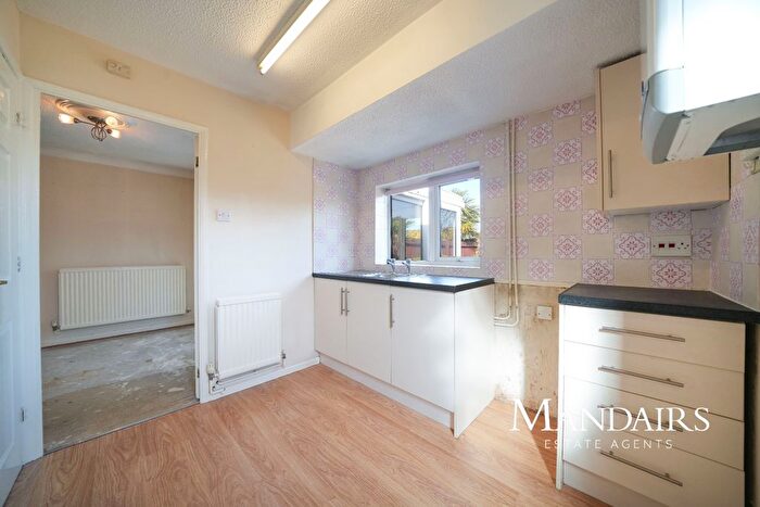 2 Bedroom Semi-detached Bungalow For Sale In Coneygree Road, Stanground, Peterborough, PE2