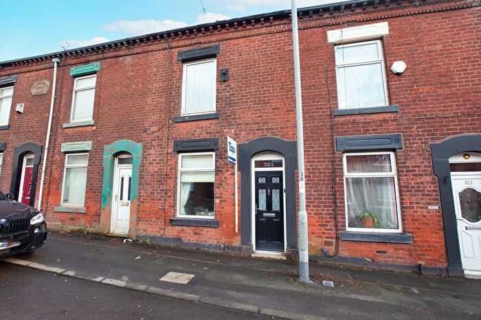 2 Bedroom Terraced House For Sale In Ripponden Road, Oldham, OL4