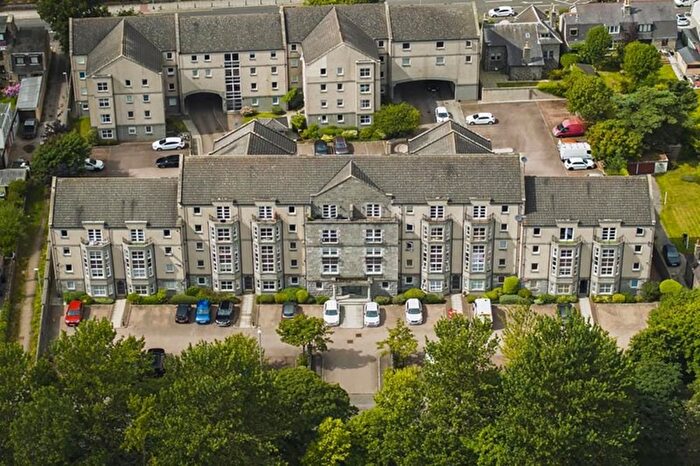 2 Bedroom Flat To Rent In Ruthrieston Court, Riverside Drive, AB10
