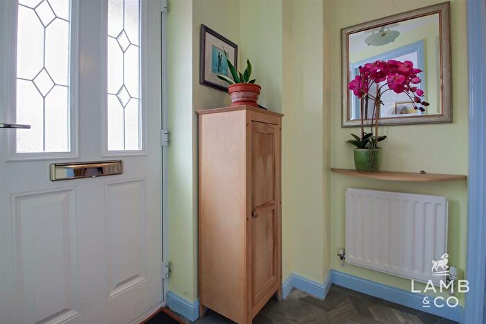 4 Bedroom Detached House For Sale In Oxborrow Close, Kirby Cross, Frinton-On-Sea, CO13