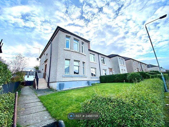 3 Bedroom Flat To Rent In Balgraybank Street, Glasgow, G21