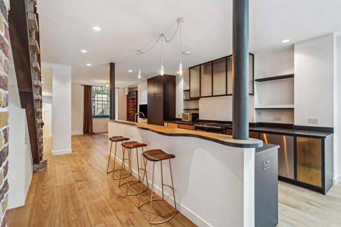 6 Bedroom Terraced House To Rent In Regents Park Terrace, Camden, NW1