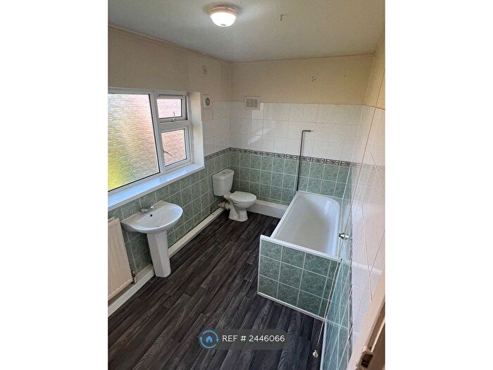 1 Bedroom Flat To Rent In Whitwell Close, Nottingham, NG8