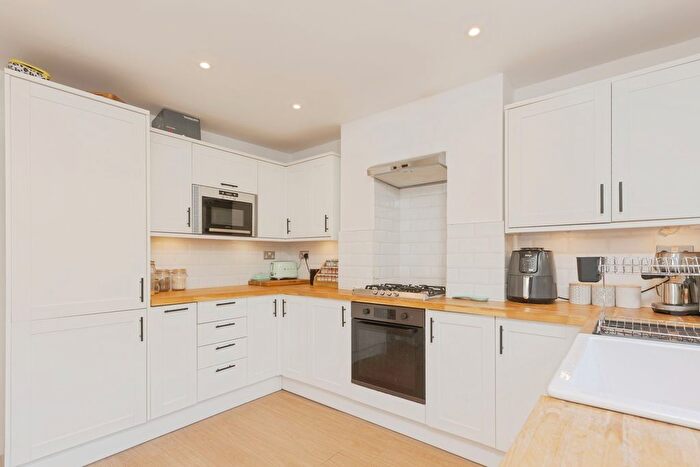 2 Bedroom End Of Terrace House To Rent In Rochdale Road, Tunbridge Wells, TN1