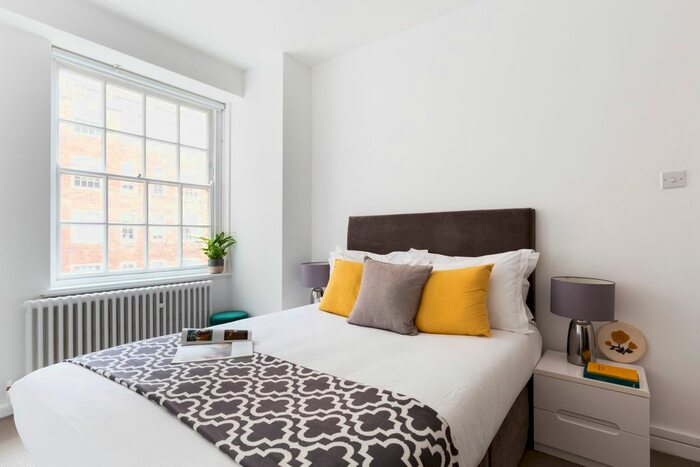 Studio To Rent In Dolphin Square, London, SW1V