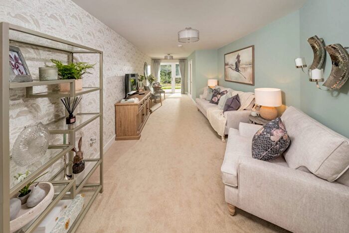 1 Bedroom Flat To Rent In Dartmouth, TQ6