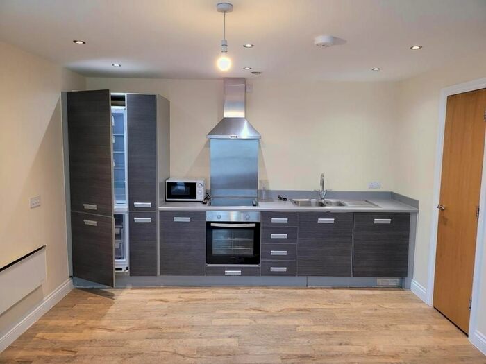 2 Bedroom Flat To Rent In Canal Street, Nottingham, NG1