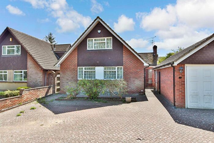 4 Bedroom Detached House For Sale In The Shades, Rochester, Kent, ME2