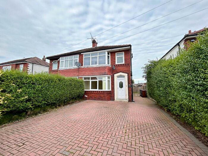 3 Bedroom Semi-Detached House To Rent In Leyland Road, Penwortham, Preston, Lancashire, PR1