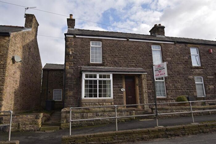 3 Bedroom Semi-Detached House For Sale In Chapel Road, Whaley Bridge, SK23