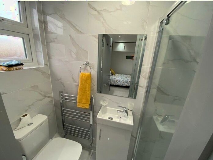 Studio To Rent In Wessex Close, Ilford, IG3