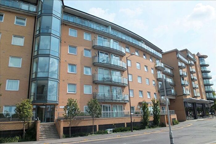 2 Bedroom Flat To Rent In Berberis House, Feltham, Middlesex, TW13