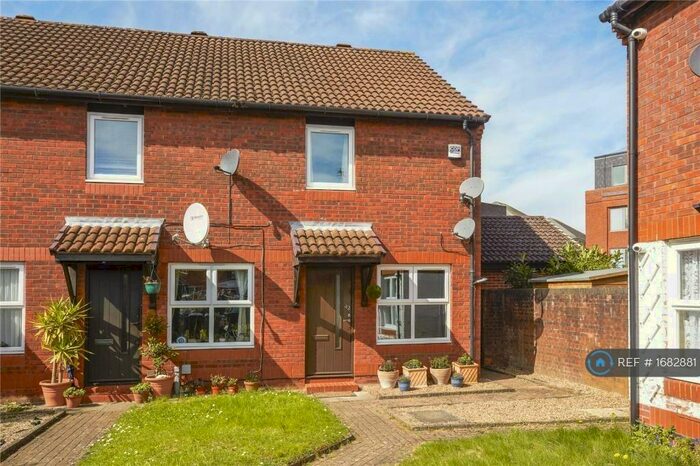 3 Bedroom End Of Terrace House To Rent In Hawthorne Place, Epsom, KT17