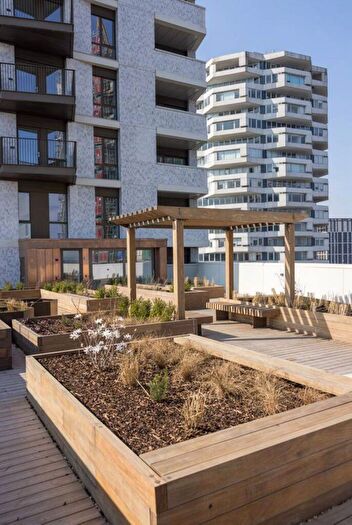 1 Bedroom Flat For Sale In Addiscombe Grove, East Croydon, Croydon, CR0