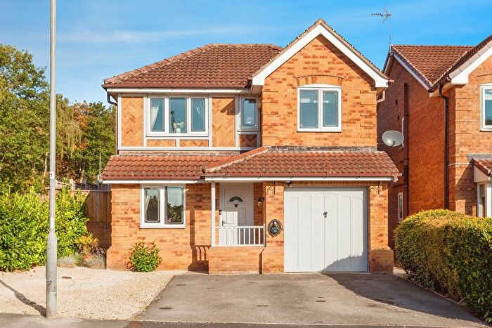 4 Bedroom Detached House For Sale In Sherwood Drive, Wakefield, WF2