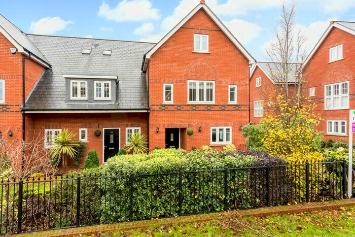 4 Bedroom End Of Terrace House To Rent In The Courtyard, Maidenhead, SL6