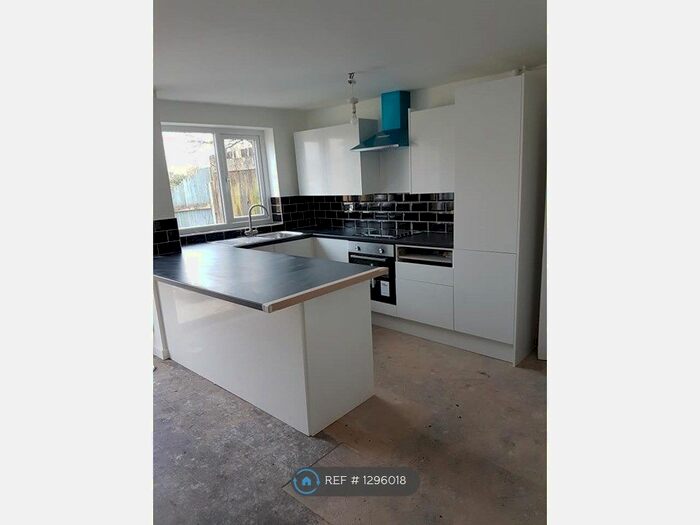 3 Bedroom Terraced House To Rent In Swan Street, Alvechurch, Birmingham B48