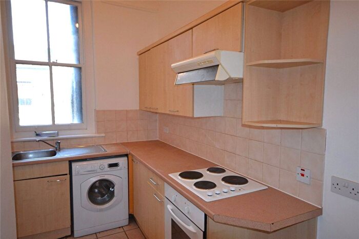 1 Bedroom Flat To Rent In Broadway Parade, Crouch End, London, N8
