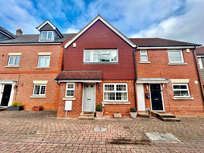 3 Bedroom Terraced House To Rent In Giffard Lane, Fleet, Hampshire, GU51