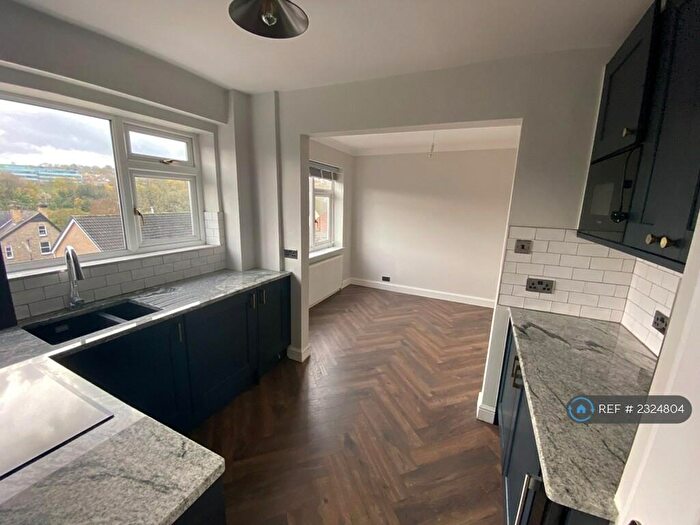 3 Bedroom Semi-Detached House To Rent In Wisewood Road, Sheffield, S6