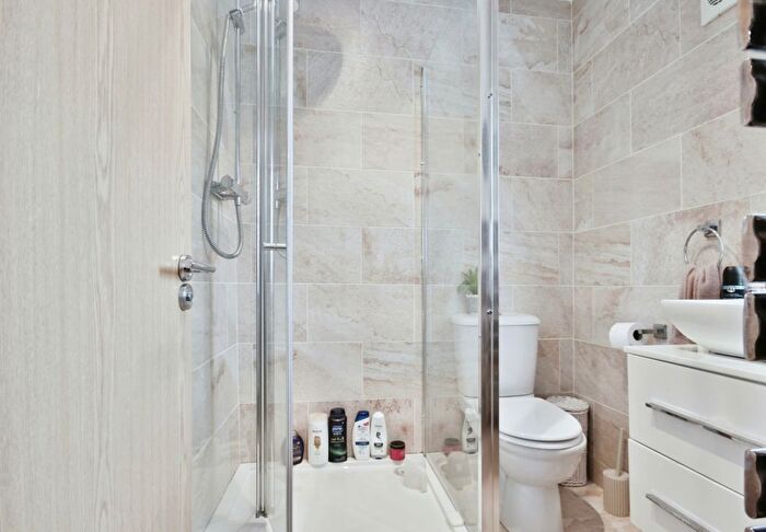 3 Bedroom Detached House For Sale In Parish Mews, Kingswood, Hull, HU7