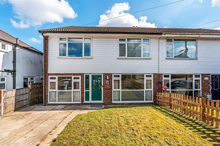 4 Bedroom Semi-Detached House To Rent In Westmore Road, Tatsfield, Westerham, TN16