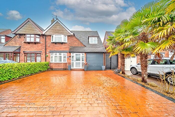 3 Bedroom Semi Detached House For Sale In Berryfields, Aldridge, Walsall, WS9