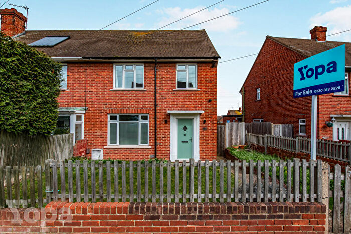 3 Bedroom End Of Terrace House For Sale In Keyes Road, Dartford, DA1