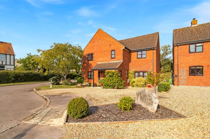 5 Bedroom Detached House For Sale In Downlands, Longcot, Faringdon, Oxfordshire, SN7