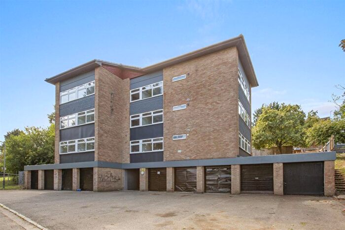 2 Bedroom Flat To Rent In Pettifer Way, High Wycombe, HP12