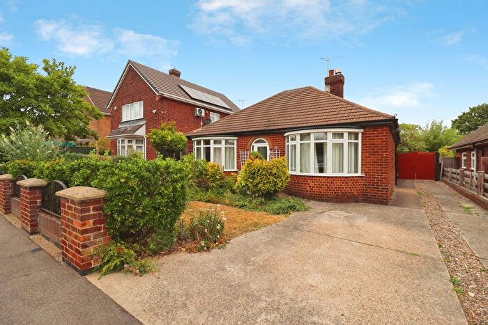 2 Bedroom Detached Bungalow For Sale In Broadway, Lincoln, LN2