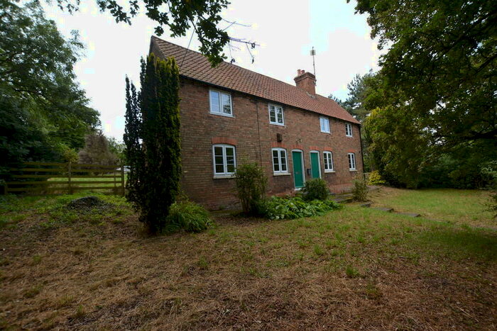 3 Bedroom Detached House For Sale In Averham, NG23